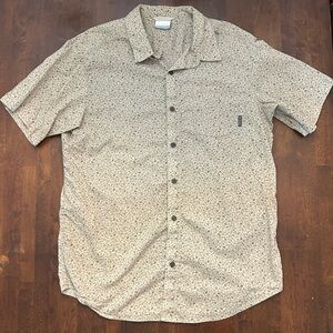Columbia 100% Cotton Outdoor Patterned Short Sleeve Button Down Shirt